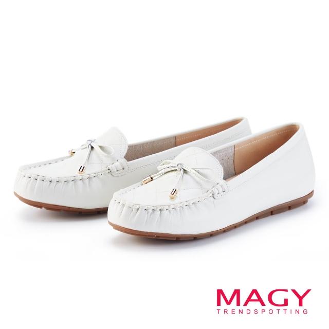 【MAGY】菱格紋縫線真皮平底休閒鞋(白色)