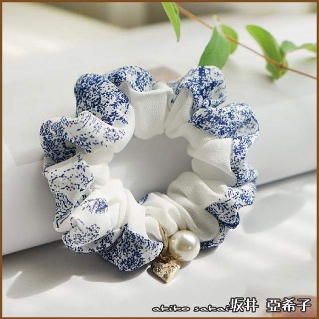 【Akiko Sakai】青花瓷紋路布藝珍珠髮圈(生日 送禮 禮物)