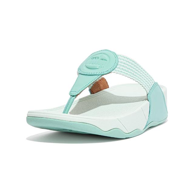 【FitFlop】WALKSTAR FINESTRIPE WEBBING TOE-POST SANDALS經典復刻LOGO夾腳涼鞋-女(水藍綠)