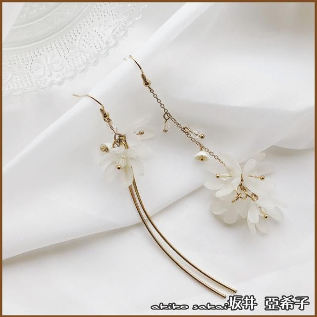 【Akiko Sakai】純潔的花金屬流蘇不對稱耳環
