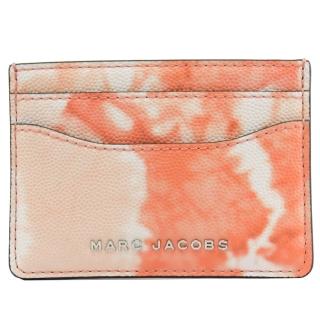 【MARC JACOBS 馬克賈伯】金屬LOGO渲染皮革信用卡名片夾隨身夾(甜瓜橘)