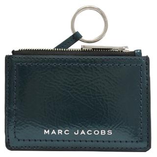 【MARC JACOBS 馬克賈伯】簡約金屬LOGO漆皮信用卡證件鑰匙圈零錢包(深綠)