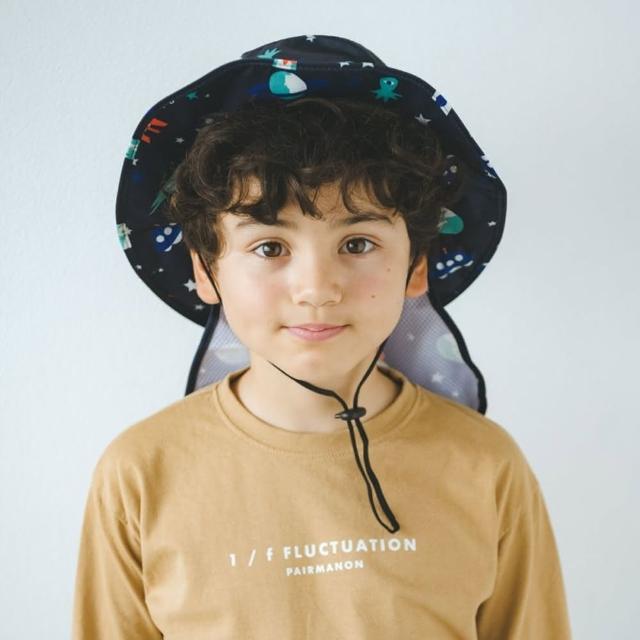 【w.p.c】日本Wpc. 兒童超輕量抗UV防曬+防雨透氣帽 護頸可收(W061 太空探險)