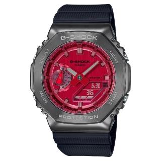 【CASIO 卡西歐】G-SHOCK 農家橡樹金屬錶殼雙顯示腕錶 / 灰紅 44.4mm(GM-2100B-4A)
