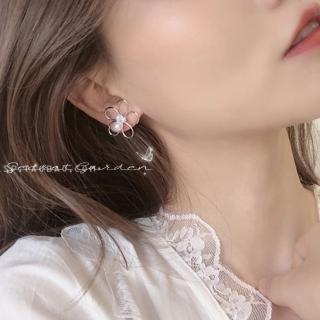 【BBHONEY】簡約秀氣花朵珍珠耳針耳 飾品(網美必備款)