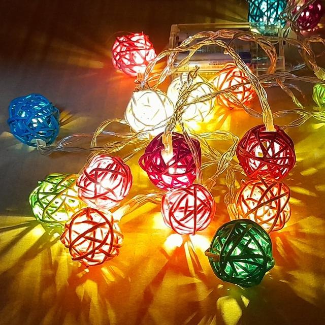 【北熊天空】彩色藤球燈串 藤球燈串 電池盒款20球 聖誕佈置 拍照道具 婚慶裝飾燈串(led藤球燈串 裝飾燈)