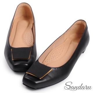 【SANDARU 山打努】包鞋 壓紋造型真皮墊方頭低跟鞋(黑)