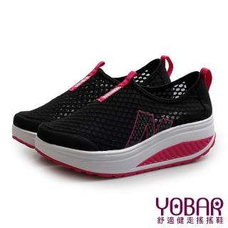 【YOBAR】百搭時尚透氣網面M字造型美腿搖搖休閒鞋 運動鞋(黑)