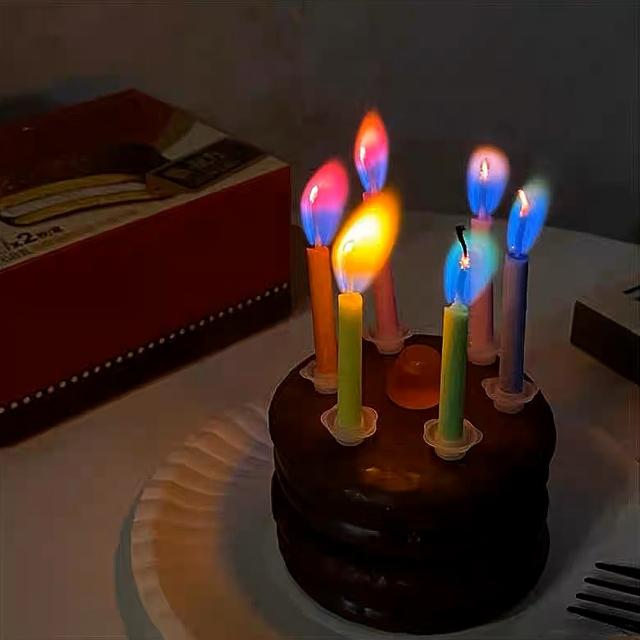 【NEXTdeal】12支 彩虹火焰蛋糕裝飾生日蠟燭(網紅生日派對盒裝氣氛裝飾道具)