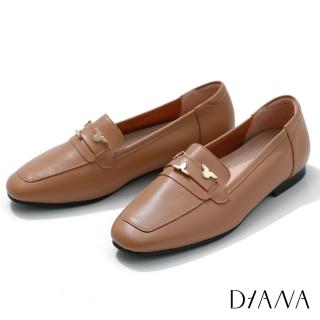 【DIANA】DIANA2 CM質感牛皮小花金屬釦飾低跟樂福鞋-漫步雲端焦糖美人(卡其)