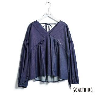 【SOMETHING】女裝 V領抓皺長袖襯衫(原藍色)