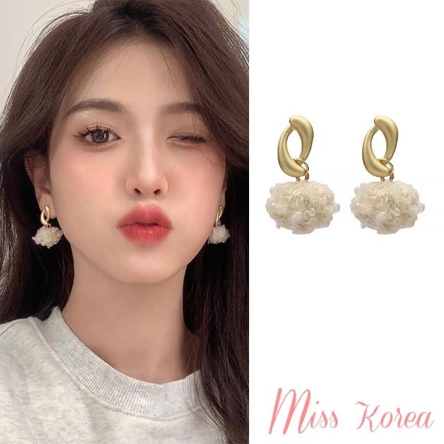 【MISS KOREA】韓國設計S925銀針高級感時尚絨球造型耳環(S925銀針耳環 絨球耳環)