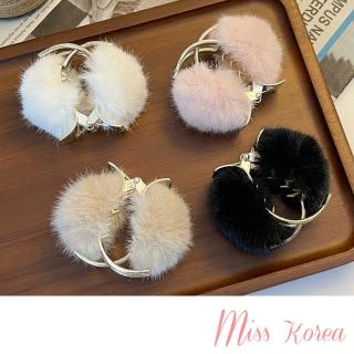 【MISS KOREA】絨球抓夾 金屬抓夾/韓國設計甜美毛絨絨球金屬抓夾 高馬尾夾(4色任選)
