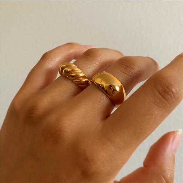 【CReAM】Cathy歐美冷淡風條紋牛角麵包鍍18K金色女戒指(新年 過年 送禮 禮物)