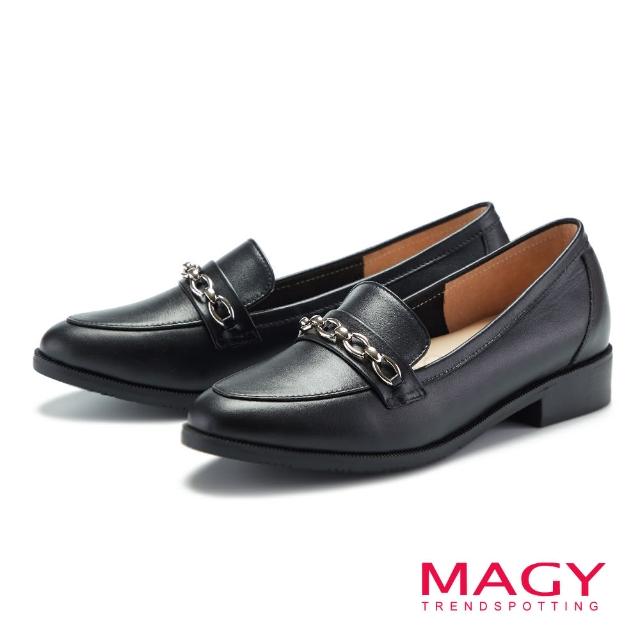 【MAGY】牛皮金屬鏈釦尖頭低跟樂福鞋(黑色)