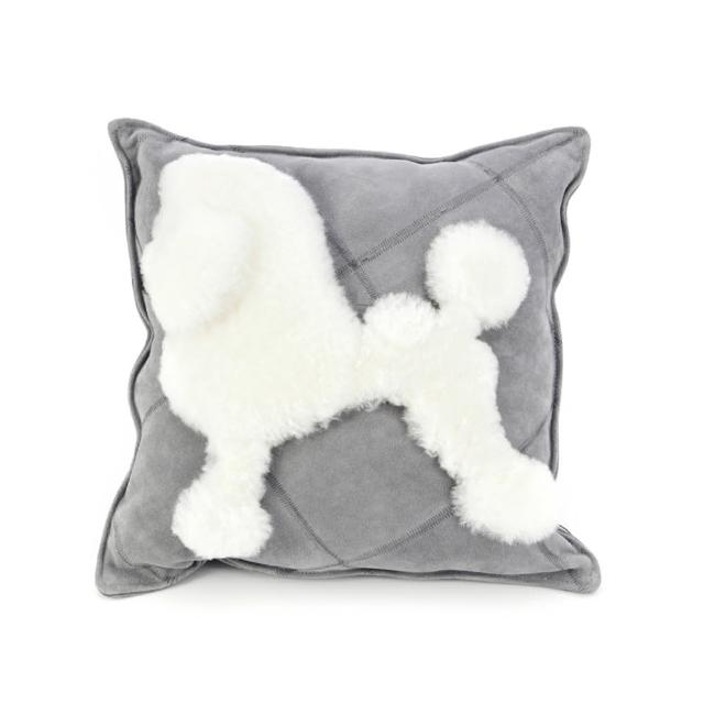 【Finara 費納拉】優雅貴賓犬 -澳洲羊毛牛皮混搭設計抱枕(毛牛皮混搭設計)