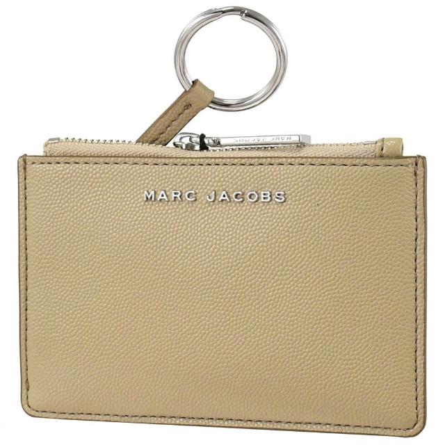 【MARC JACOBS 馬克賈伯】金屬LOGO信用卡證件鑰匙圈零錢包(淺褐)