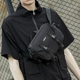 【MoonDy】男生包包 運動包包 機能包 多功能包包 胸包 腰包 肩背包 側背包 手提包 日系風格 黑色包包