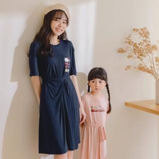 【OB 嚴選】KITTY復古台灣親子款涼感印花造型扭結綁帶洋裝 《KB1358》