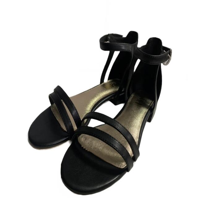 【MMHH】MMHH 羅馬低跟涼鞋 時尚雙帶氣質設計 完美修飾 - 黑(可調彈性繫帶 好走不掉腳 鞋跟2cm)