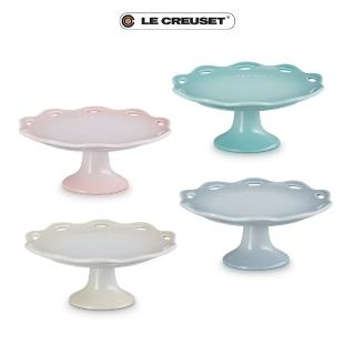 【Le Creuset】瓷器蕾絲花語系列蛋糕架17cm(蛋白霜/銀灰藍/悠然綠/貝殼粉)