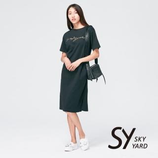 【SKY YARD】網路獨賣款-簡約草寫文字印花長版上衣連身洋裝(黑色)