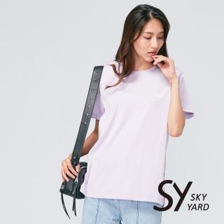 【SKY YARD】網路獨賣款-下擺開岔寬鬆版標語印圖造型上衣(紫色)