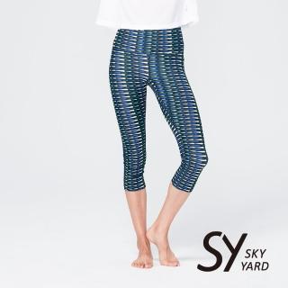 【SKY YARD】網路獨賣款-輕度機能緊身運動褲-七分褲(幾何綠)