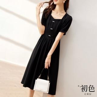 【初色】清涼感復古收腰方領珍珠扣泡泡袖連身連衣裙洋裝-黑色-67113(M-XL可選)