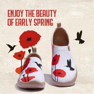 【uin】西班牙原創設計 女鞋 蜂鳥紅花彩繪休閒鞋W1010607(彩繪)