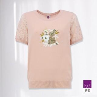 【ILEY 伊蕾】可愛刺繡花卉剪接蕾絲袖縲縈針織上衣(粉色；M-XL；1231455005)
