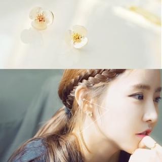 【梨花HaNA】韓國貝殼雕花朵清新自然耳環