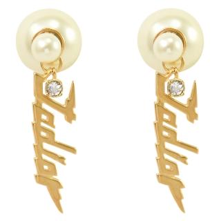 【Dior 迪奧】TRIBALES英文LOGO吊飾珠珠水鑽針式時尚耳環(金)