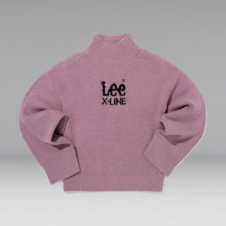 【Lee 官方旗艦】女裝 針織毛衣 高領 胸前系列大LOGO 木梅紫 季節性版型 / X-LINE 系列(LL220451726)
