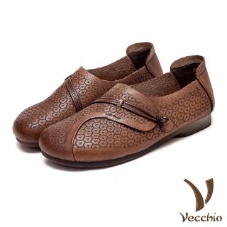 【Vecchio】真皮休閒鞋 低跟休閒鞋/全真皮頭層牛皮復古皮雕中國風盤釦造型低跟休閒鞋(棕)