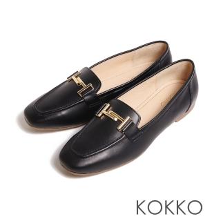 【KOKKO 集團】百搭馬弦釦造型微寬楦包鞋(黑色)