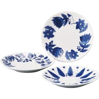 【小禮堂】嚕嚕米 YAMAKA陶瓷點心盤3入組 13.5cm - 白藍花草款(平輸品)