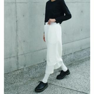 【UUIN】UUIN OUTLET _ 彈性白色網點裙(女裝 設計感 彈性裙子)