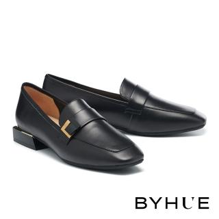 【BYHUE】韓系質感造型金屬片全真皮方頭軟芯Q底樂福低跟鞋(黑)