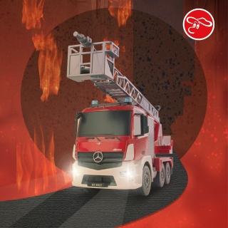 【瑪琍歐】2.4G遙控1:20賓士授權噴水消防車/E527-003(雲梯360度旋轉、可升降)