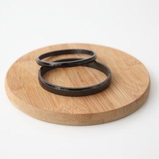 【玖飾時尚】極簡素面亮黑壓扣式手環(手環)
