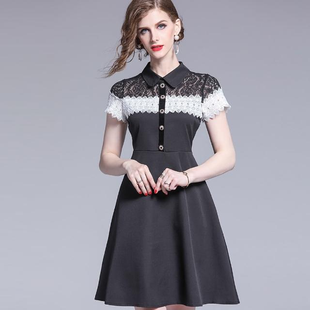 【a la mode 艾拉摩兒】肩上黑白撞色蕾絲素面裙洋裝(S-XL)