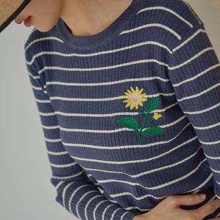 【慢。生活】花朵刺繡系條紋毛衣-F(深藍/黑)