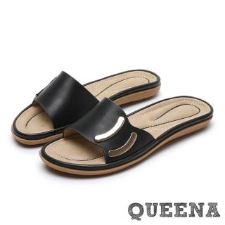 【QUEENA】簡約百搭金屬飾件造型平底拖鞋(黑)