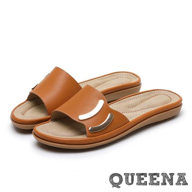 【QUEENA】簡約百搭金屬飾件造型平底拖鞋(棕)