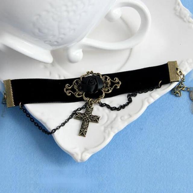 【Jpqueen】率性手工縫製十字架個性手腕帶(黑銅色)