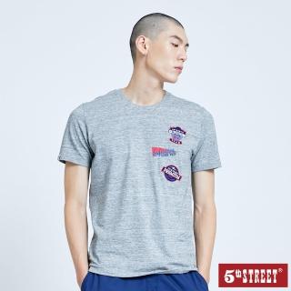 【5th STREET】男美式印繡花徽章短袖T恤- 麻灰