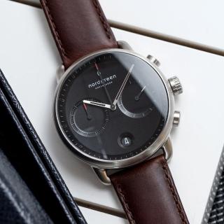 【Nordgreen】ND手錶 先鋒 Pioneer 42mm 月光銀殼×黑面 深棕真皮錶帶(PI42SILEDBBL)