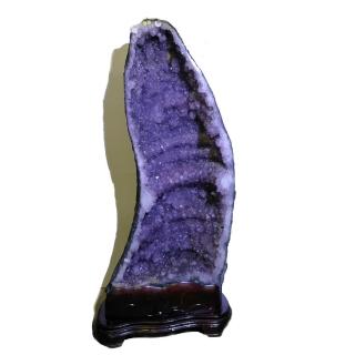 【古緣居】紫氣東來巴西天然紫晶洞 實木底座擺飾(47.25公斤)