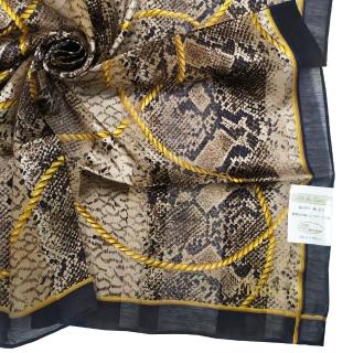 【Gianfranco Ferre】燙金LOGO蟒蛇紋繩索裝飾綿混絲領巾(黑色)